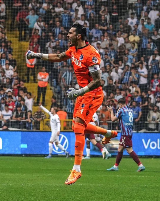 Uğurcan Çakır'ın Adana Demirspor maçındaki gol sevinci