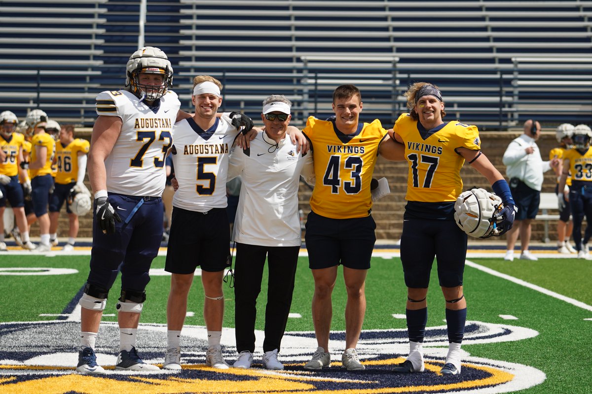 Augustana Football tweet media