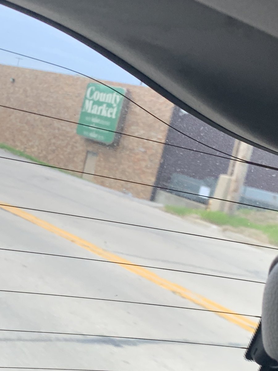 _Lloyd_Braun's tweet photo. The sweetest sight I ever saw @djrich32 @Pabl0swagger @OldManFay12 #SpringTimeCountyMarket #countymarket @myCountyMarket https://t.co/qSFYav5gC9