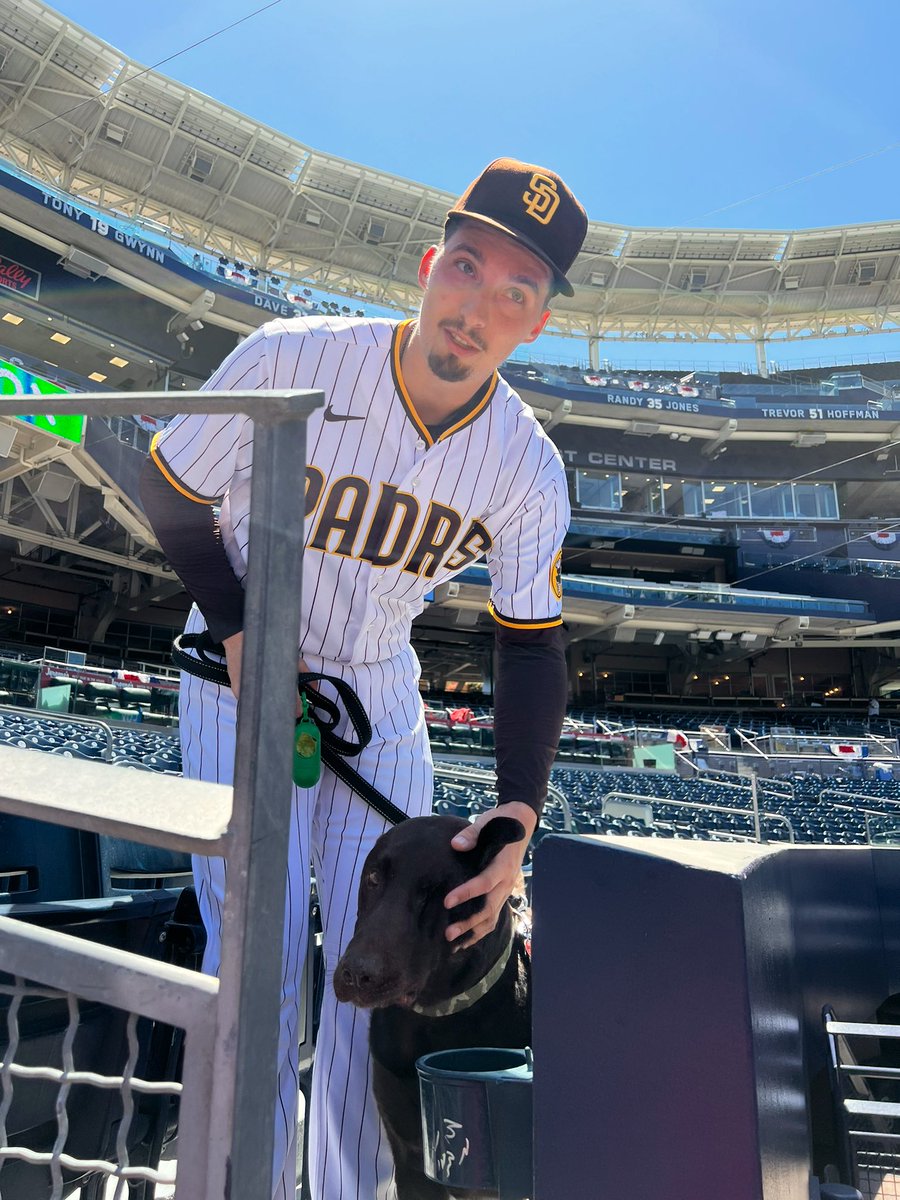 Blake Snell said today went “great.” He was greeted by his dog Junior, who’s a good boy, as he came off the mound. #Padres