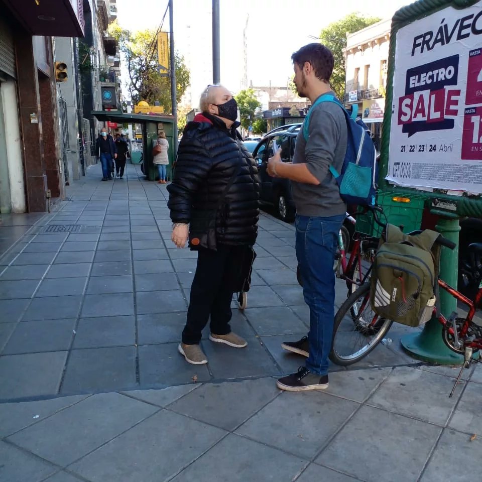 JorgeMenesesOK's tweet photo. 1. Hoy junto a lxs Compañerxs del Espacio Santa Rosa, Espacio Nonorino, @BarriosPeronis1, @DescaCABA y demás Compañerxs de @Peronismociudad pusimos mesas en las Comunas 3, 8, 9 y 10 para conversar con los vecinos y las vecinas (sigue) https://t.co/npjzs5Yjg1