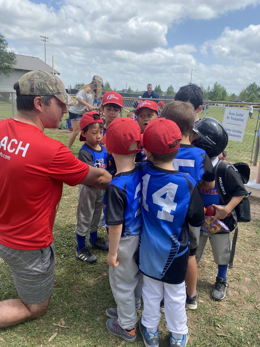 Super sweet getting to see the boys at their baseball game! ⚾️ Good job Levi &amp; Zak !!