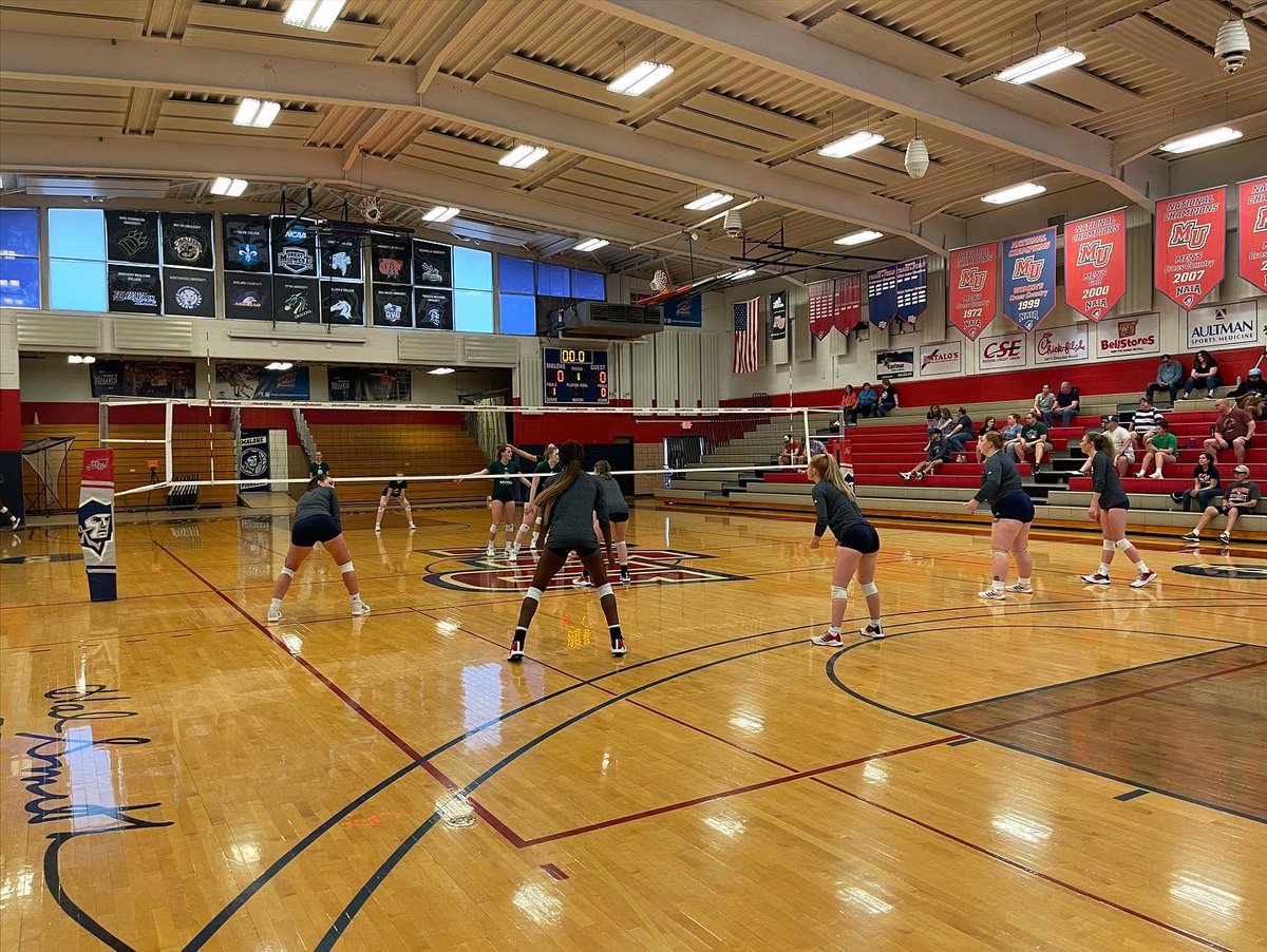 Last Spring match!!! Thanks to <a href="/mvnu_volleyball/">MVNU Women's Volleyball</a> for some good VB💪🏐