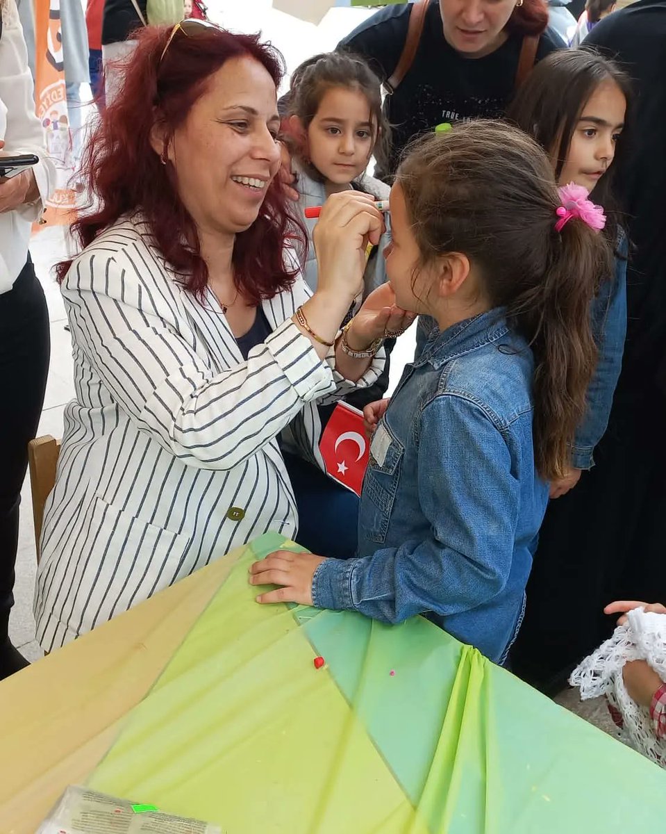 nurhankartal81's tweet photo. Yarınlarımızın umudu, ülkemizin güzel çocuklarıyla, çevre müfettişlerimizle #23Nisan Ulusal Egemenlik ve Çocuk Bayramı vesilesiyle ilimizde düzenlenen #ÇevreveÇocukŞenliği kapsamında Düzce Millet Bahçesi'ndeyiz... 

📍Düzce https://t.co/3eqfcecffX
