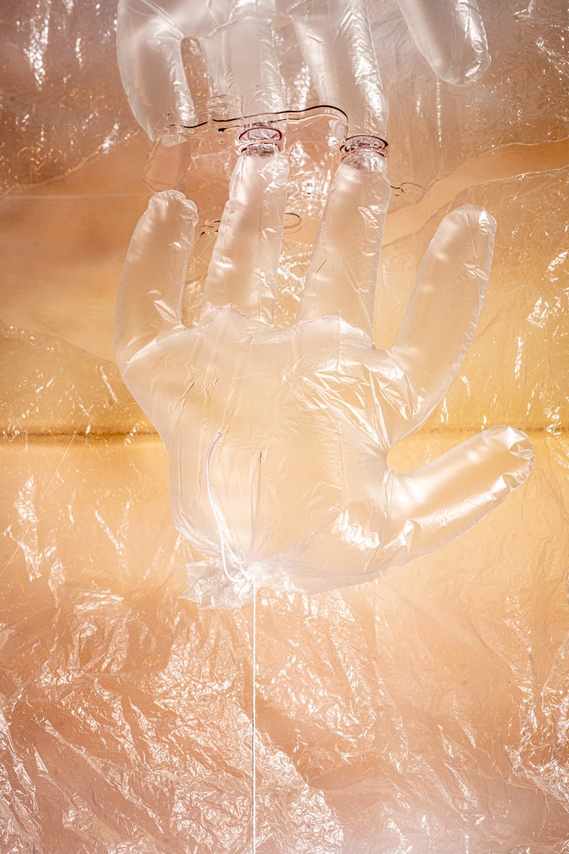 PlacesSpaces1's tweet photo. GN, fellows. It's sticky ceiling. https://t.co/6EJBnVjlyW