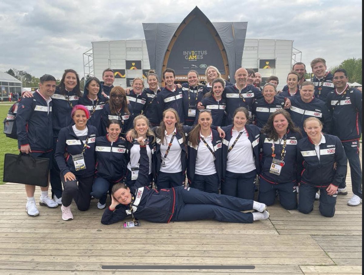 kellyle0nard's tweet photo. Invictus Team UK staff/coaches and support team.We couldn’t have had this experience without you.The long hours, effort and patience hasn’t gone unnoticed.There are no words to convey how much I appreciate all of you.@HelpforHeroes @PoppyLegion @DefenceHQ #amazingteam #maxeffort https://t.co/ORs5US7o3i