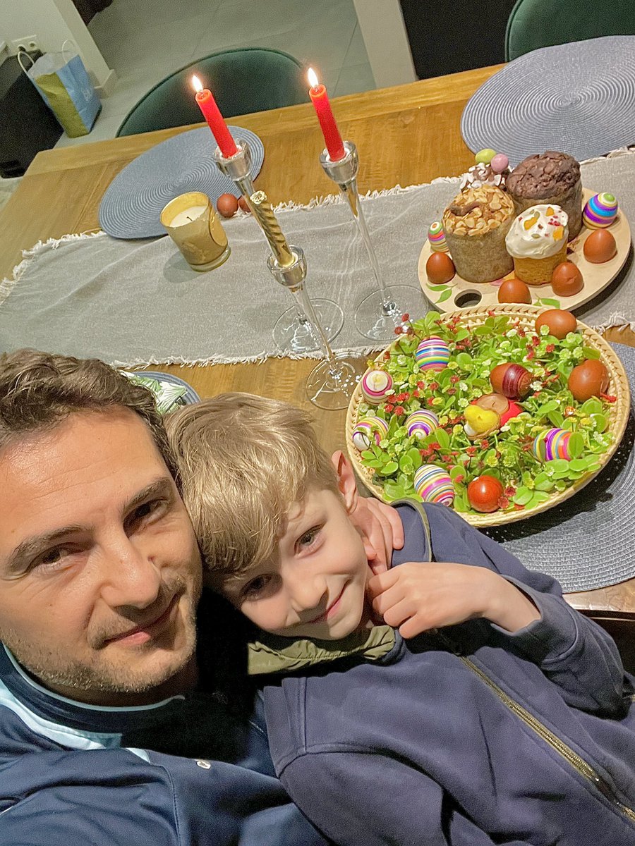 kkuchava's tweet photo. სიცოცხლის სიკვდილზე გამარჯვების ბრწყინვალე დღესასწაულს გილოცავთ! 
ქრისტე აღდგა! ✨ https://t.co/2Q2KwLi5hC