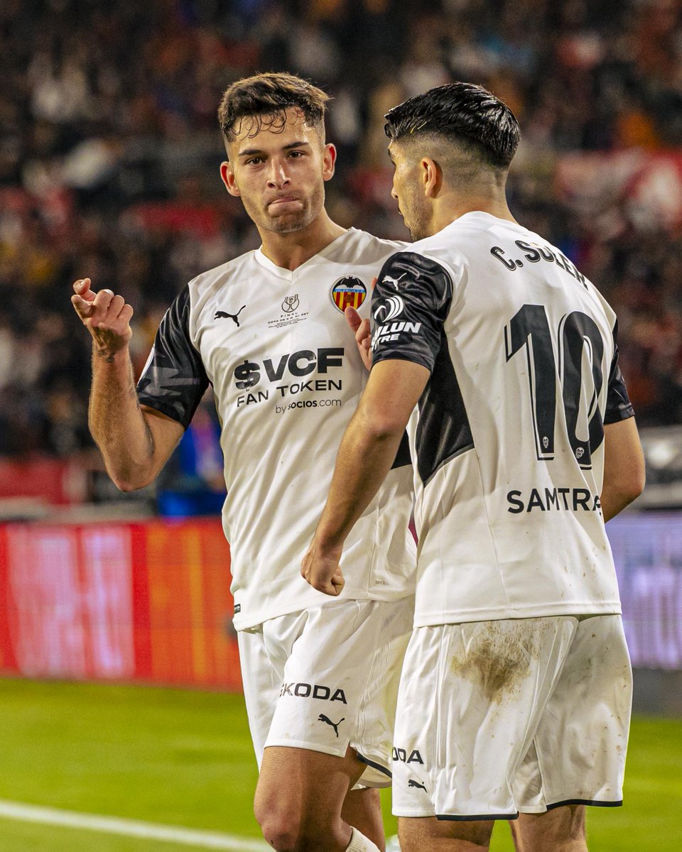 🔁 RT si tú también amas a este tío
🧡 Like si es tu padre

#ADNBroncoyCopero
#FinalCopaDelRey