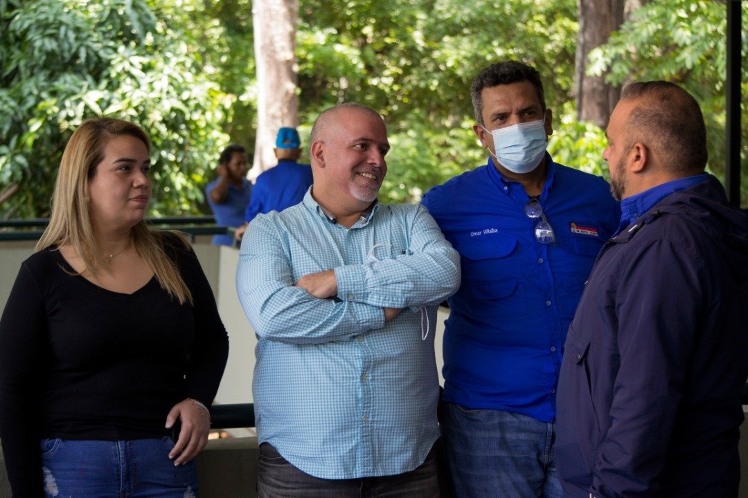 Durante acto de juramentación de la Comisión Central Regional, nuestro vicepresidente Luis Emilio Rondón, enfatizó que "#UNT es un partido moderno y de inclusión que trabaja por la reconstrucción, dignidad, bienestar  y libertad de la sociedad venezolana"
#SomosUNT