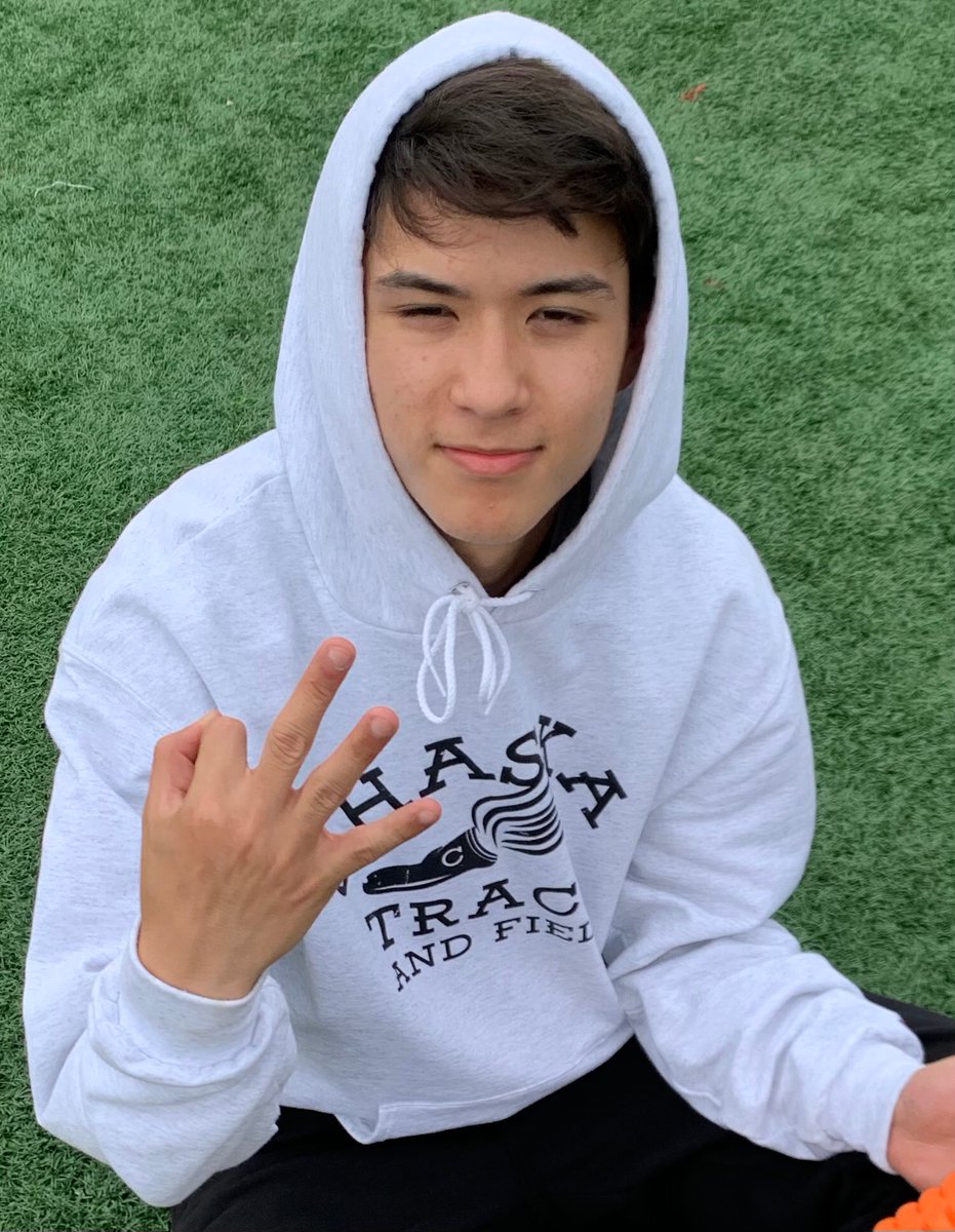 Cameron Walle with a 3rd place finish in 53 and change in the 400m!