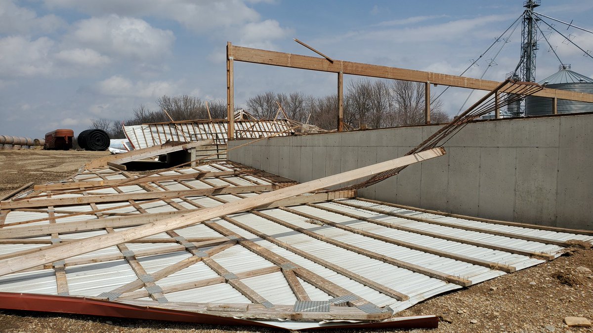 kruser02's tweet image. A little breezy on the prairie today...
No animals injured thankfully!