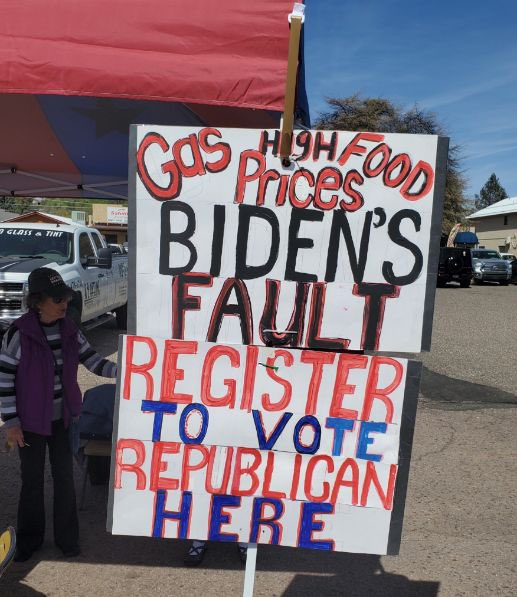 klmorrissey50's tweet photo. Payson, Az out once again at a rally and voter reg event! Highlight of the day - a 91 yr old Democrat rancher/cowboy re-registered Republican! #LeadRight https://t.co/d1g3rdJK51