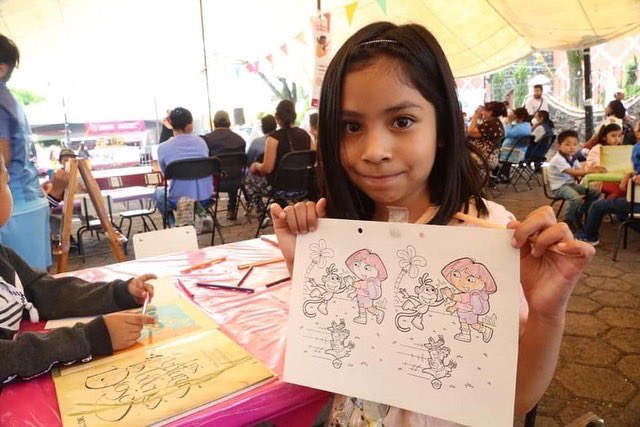 bereheca's tweet photo. Un buen libro y una deliciosa nieve, es el plan perfecto para este sábado. 

Hoy es el #DíaInternacionalDelLibro y tenemos preparadas una serie de actividades para chicos y grandes en el primer cuadro de la alcaldía. 

Disfruta tu alcaldía en familia. 

En #Tláhuac #PazYBienestar https://t.co/RRqsteICee
