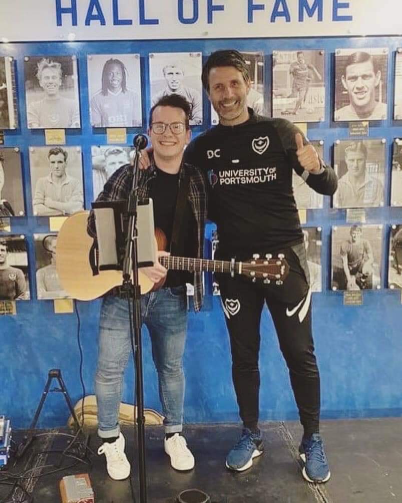 Ace Pompey singer songwriter Marley Blandford spotted at #FrattonPark today with main man Mr Danny Cowley. Rumours he's to join the back four. 💪🏼⚽️