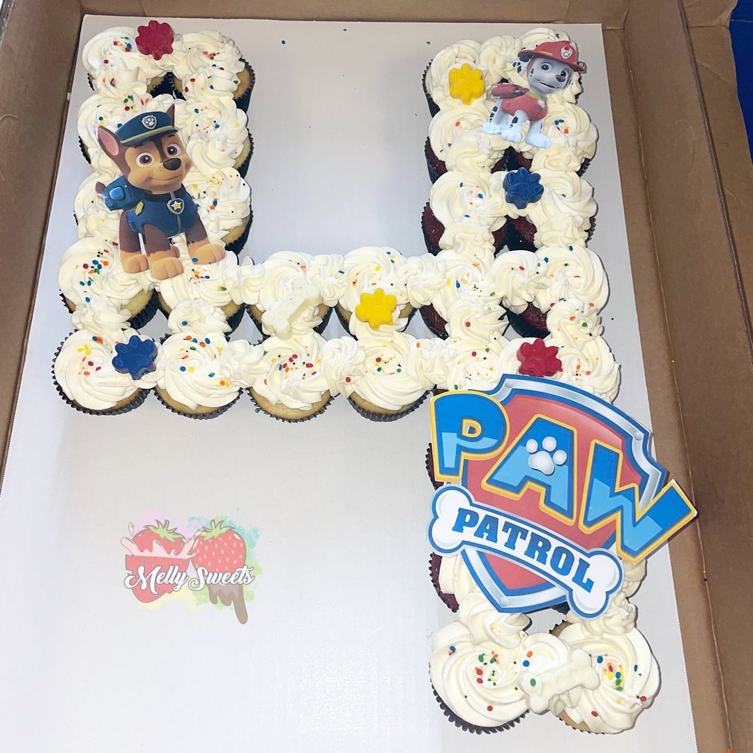 melly4sweets's tweet photo. Paw Patrol Birthday Party 🐶🐾🦴
#MellySweets #cupcakecake #pawpatrolcupcakes #chocolatecoveredoreos #chocolatecoveredricekrispietreats #chocolatecoveredmarshmallows #smallbusinessowner https://t.co/EUz9Jcn5XJ