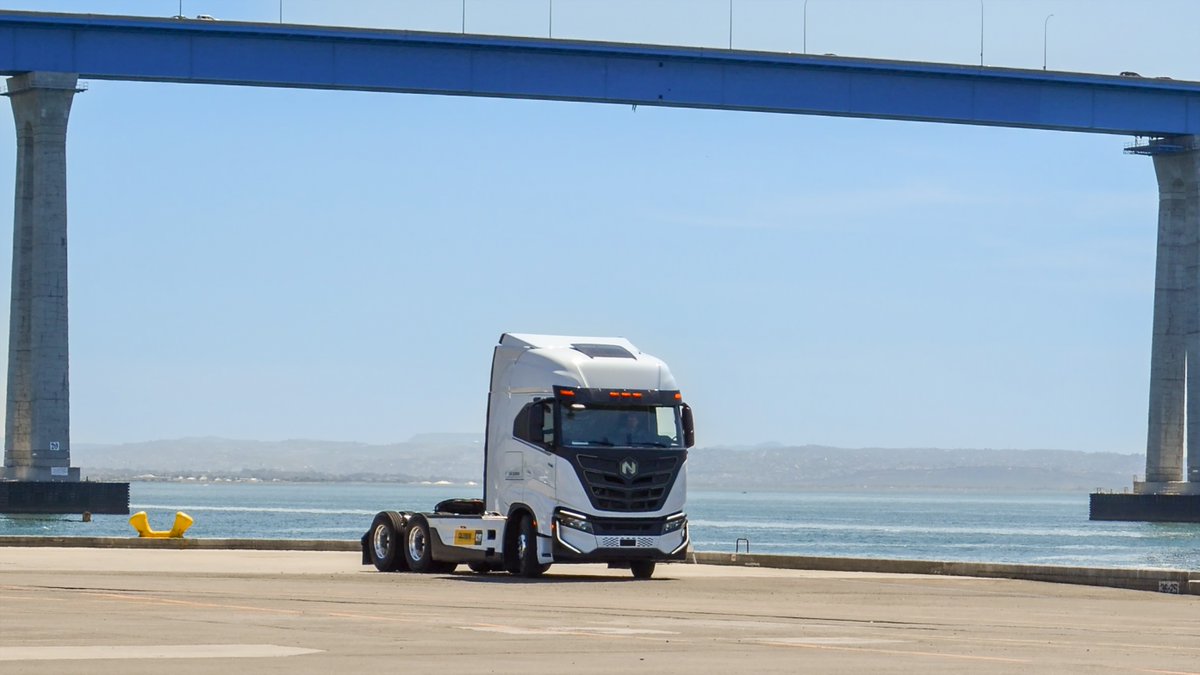 nikolamotor's tweet photo. It was a beautiful day for demos in San Diego! More highlights from @SDGE's #EV event earlier this month where attendees were able to take a ride in the #NikolaTreBEV and learn more about the transition to fully electric. #LoveElectric #TBT https://t.co/XUTYwoOscZ