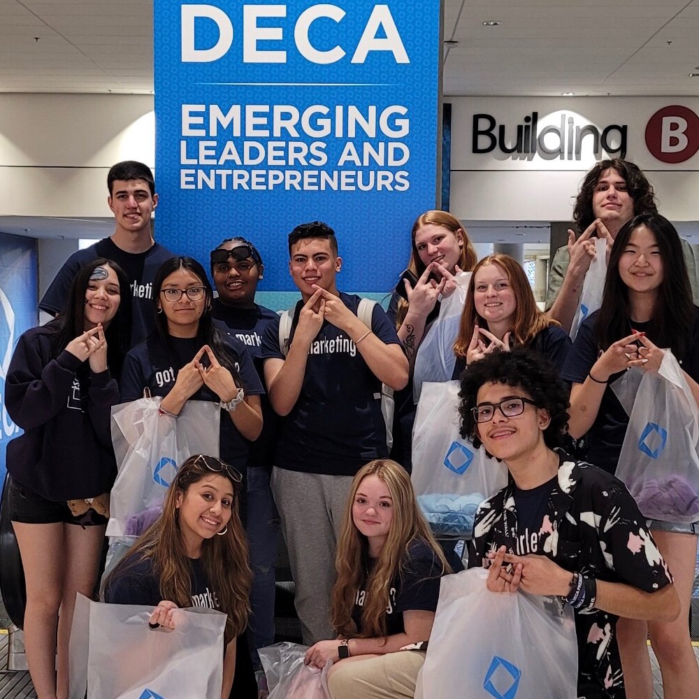 LehighCTI's tweet photo. LCTI’s DECA squad members are ready to flex their skills at the international conference in Atlanta! #goodluck

😎 ✨ 🤩 💫 🤪

#decaicdc #maxmomentum #opportunityahead @decainc @lehighdecapa https://t.co/6Bv8lCboqW