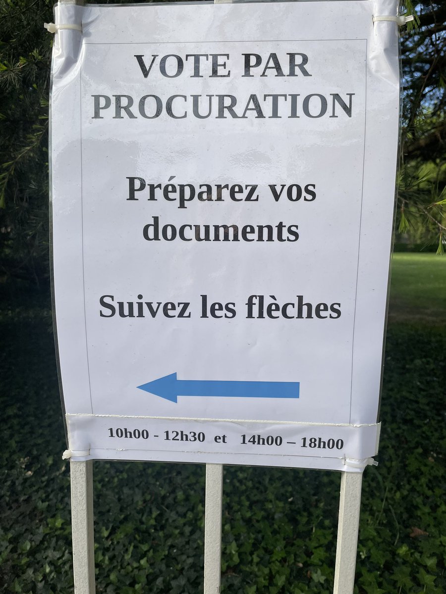 Marie lo tweet media