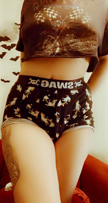 #maidcosplay #tattoos https://t.co/Rj71GW760W<a href="/tag/maidcosplay"class="tags">#maidcosplay</a><a href="/tag/tattoos"class="tags">#tattoos</a>