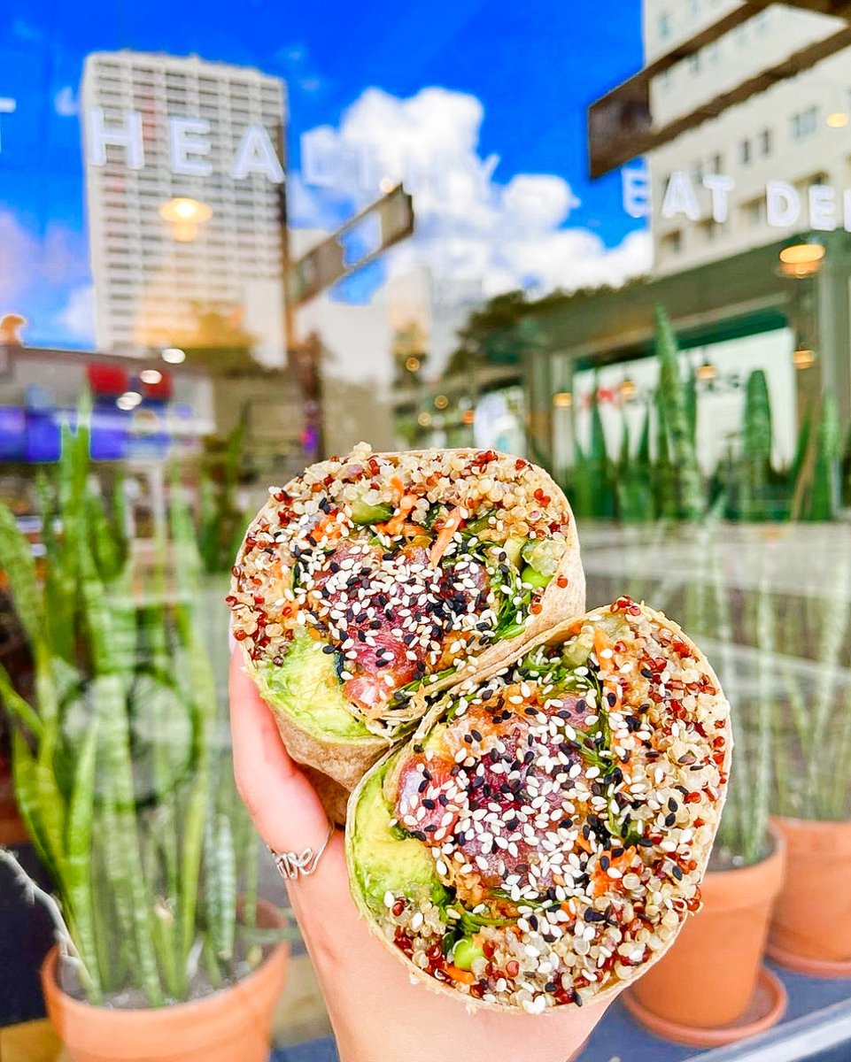 panorama_tower's tweet image. This delicious wrap can be yours today with 10% as part of our Panorama #PerksProgram for residents. Check out our exclusive deal with #CarrotExpress: bit.ly/3F2jBav