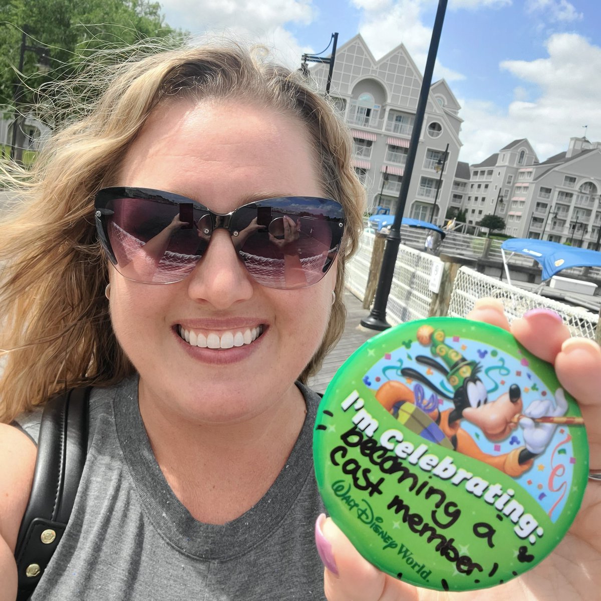 thomaseverafter's tweet photo. BIG NEWS!!!🥳🥳🥳
I'm going to be a Disney World Castmember!!!!
I'm super excited for this new venture!! 🥰🥰🥰
.
.
#thomaseverafter #disneycommunity #disneycastmember #disneyworld #disneycm #disneycastlife #disneylife #disneyparks https://t.co/pqxY1QD1hz