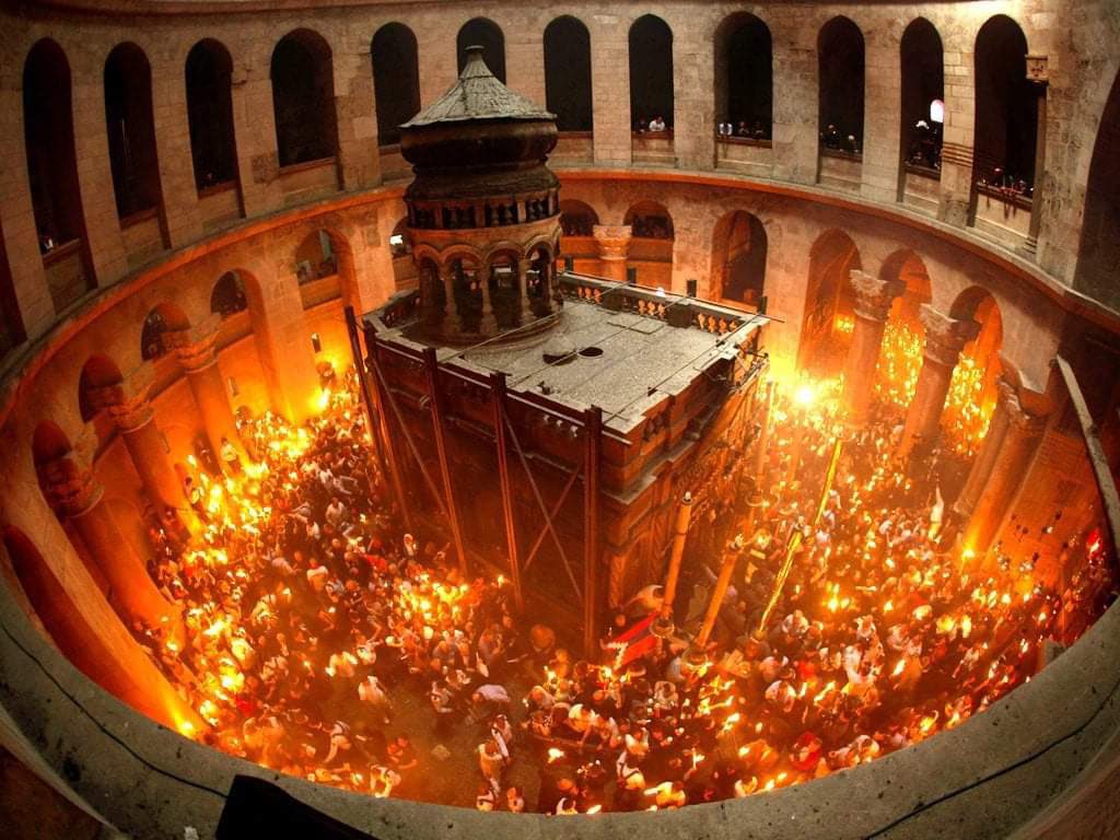 The flag of Artsakh was at the Holy Fire Ceremony from the Church of the Holy Sepulcher in Jerusalem.