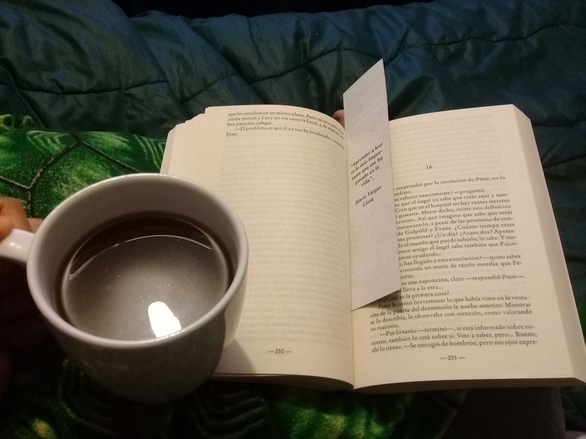 Ju16car's tweet photo. #FelizDiaDelLibro2022 https://t.co/ZR4g648air