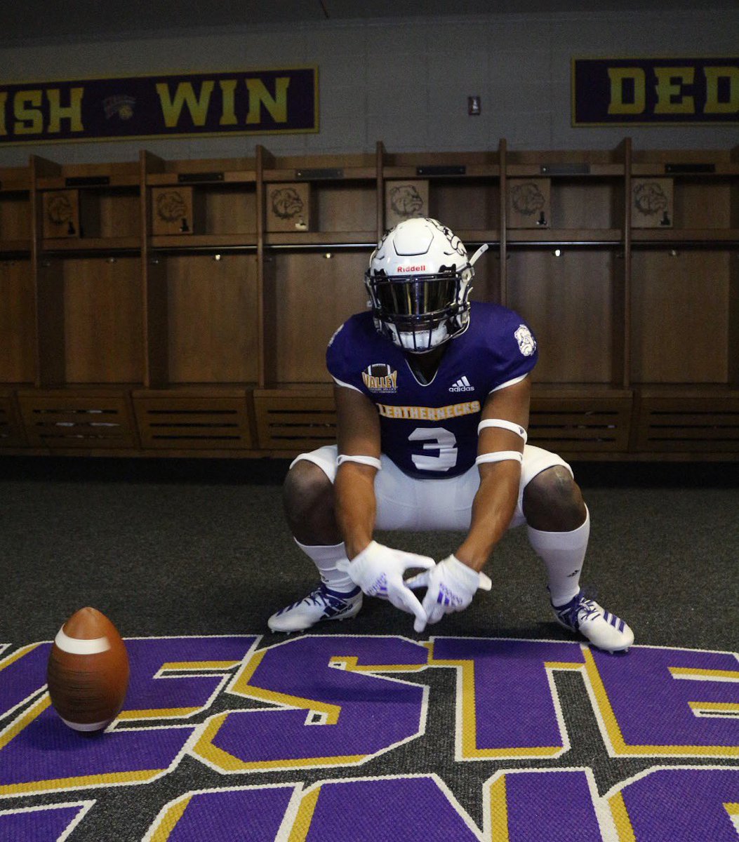 excited to play my last year of eligibility @WIUfootball! can’t thank @HendricksonWIU @Grant_WIU enough for the opportunity to continue my dream🤞🏾 #PoundTheRock