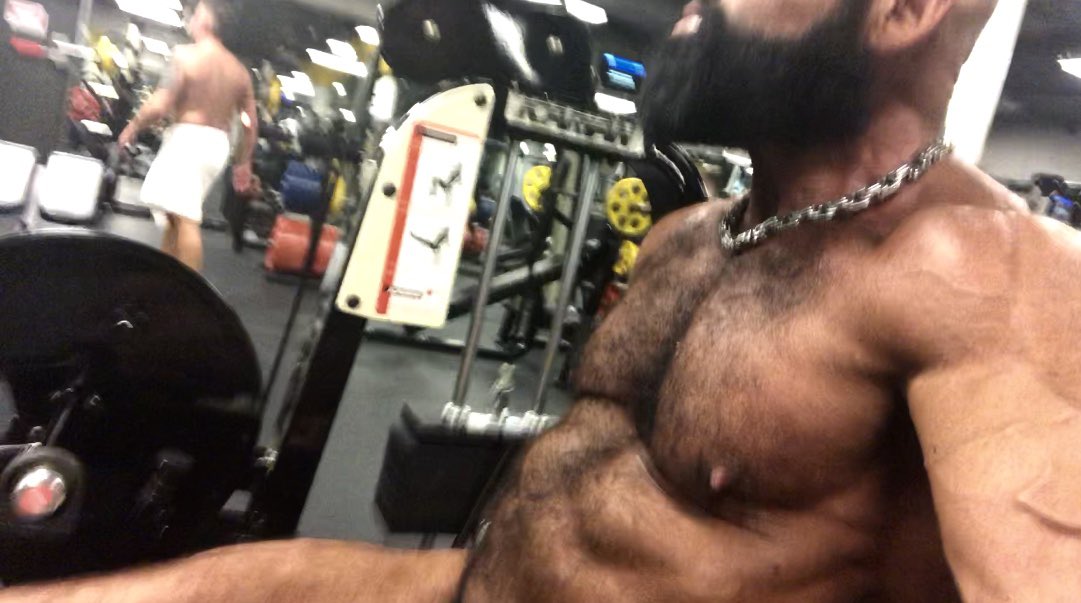 Tucci345's tweet photo. Love to be naked 24/7!
Fitness enthusiast! https://t.co/k739wuaVAM