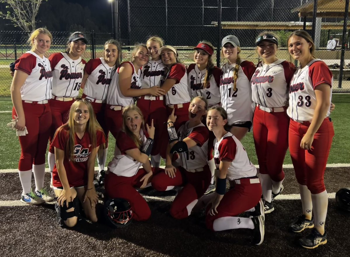 GAPowerRocco18U's tweet photo. 2-2 today at the GA Oaks including two strong games in the circle from birthday girl, Sydney Baker!! Happy Birthday Sydney!! Back at it early tomorrow.
#gapfamilia
#goelephants https://t.co/9aFKPOwBSB