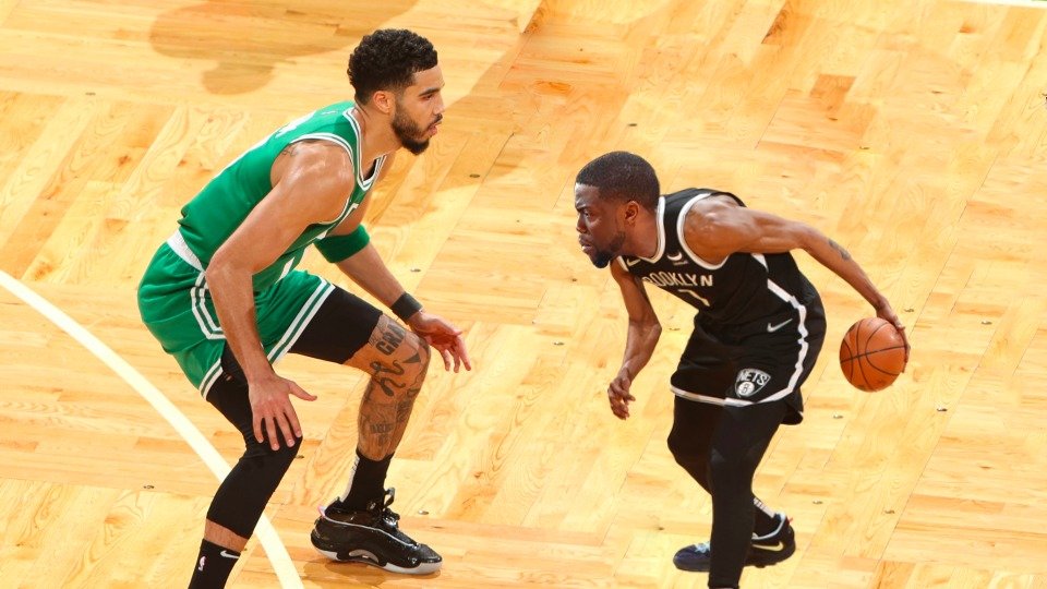 I never thought KD could be clamped like this. Celtics turned him into Kevin Hart #NBAPlayoffs