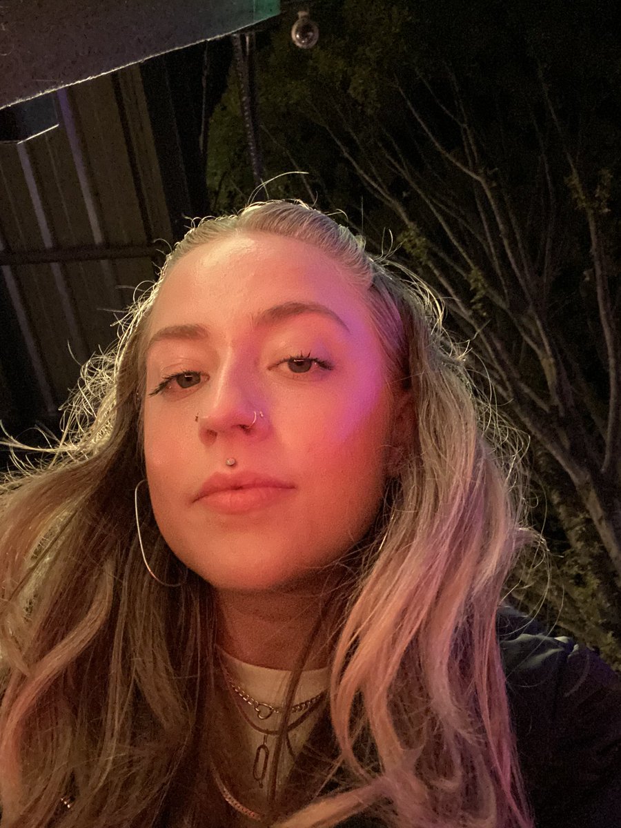 quinnie_g's tweet photo. 3am after work vibes https://t.co/Bz5Tqk9XBq