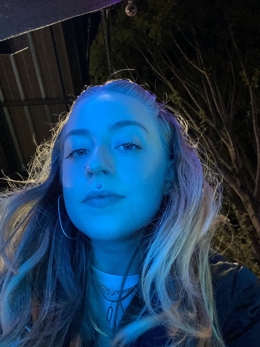 quinnie_g's tweet photo. 3am after work vibes https://t.co/Bz5Tqk9XBq