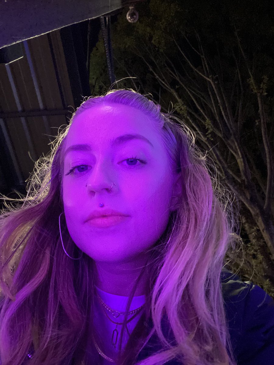 quinnie_g's tweet photo. 3am after work vibes https://t.co/Bz5Tqk9XBq