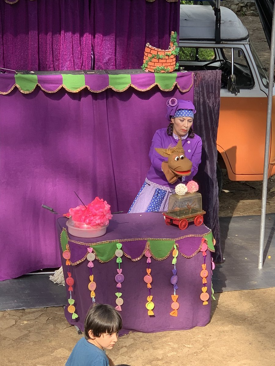 CASATITERES's tweet photo. Obra: “La confitería” aquí en nuestro festival internacional de títeres 🍭❤️😍 https://t.co/XpawbCH73a
