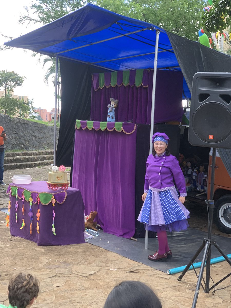 CASATITERES's tweet photo. Obra: “La confitería” aquí en nuestro festival internacional de títeres 🍭❤️😍 https://t.co/XpawbCH73a
