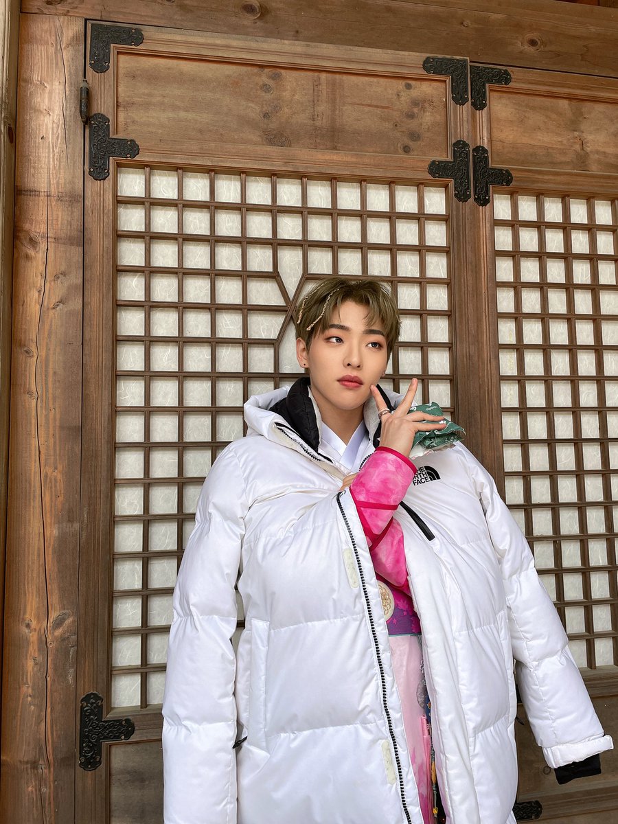 TheKingDom_GF's tweet photo. [MUJIN👑]

읏추!

#KINGDOM #킹덤 #MUJIN #무진 https://t.co/b6BVX8zi55