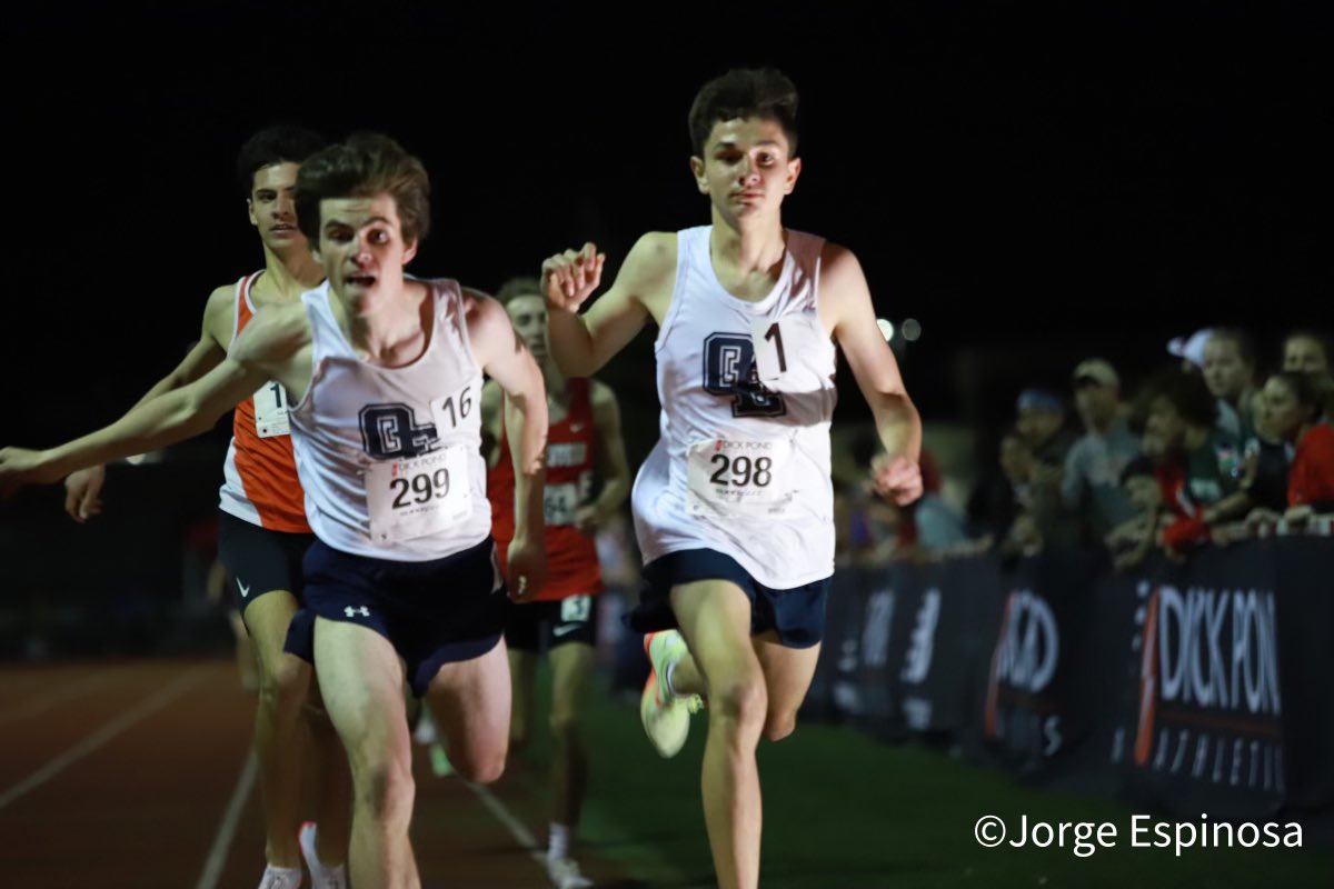 MSHeartland_'s tweet photo. The Oswego East twin killing!! Juniors Parker Nold &amp; Alex Das take sec 3 1600m in 4:21.91/4:21.93!!!!#DNIP22 https://t.co/p8TSPbsWX2