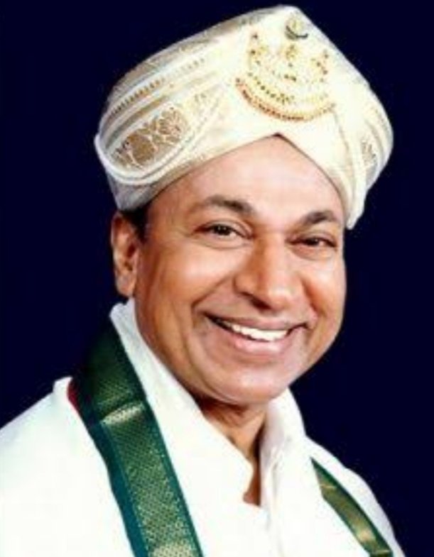 Remembering the legendary actor Dr. Rajkumar on his birth anniversary

#happybirthday #drrajkumar #rajkumarbirthday #legendaryactor #kannadafilm #filmindustry #natasarvabhouma #Rajkumarbirthday #bedarakannappa #babruvahana