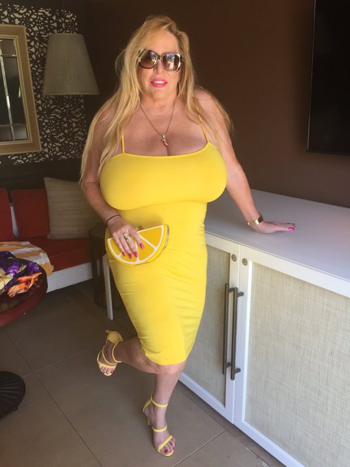 I am planning a trip to New York in June or July if everything goes all right. Call text or email me<a href="/tag/lasvegas"class="tags"><span>#lasvegas</span></a><a href="/tag/europedichan"class="tags"><span>#europedichan</span></a>