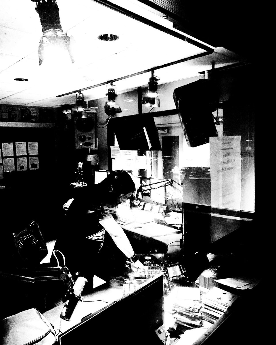 SkullyBlvsphemy's tweet photo. Satanic Hispanic live on WNUR 89.3 FM performing a remix of SØLVE- Washed in the Blood

@solvevlos #solve #washedintheblood #remix @s6t6nichisp6nic #s6t6nichisp6nic #satanichispanic #witchhouse @WNUR893 @hiddenforms @itsdjsj @WNUR893 #blvsphemyrecords https://t.co/BfJKCgFXzv