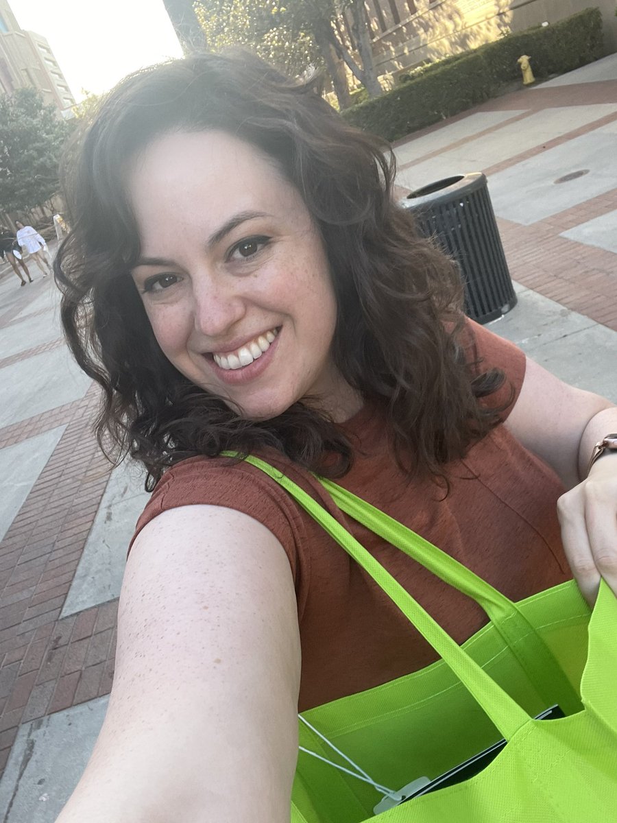 LichtmanRachel's tweet photo. Todays @latimes #FestivalofBooks filled my soul. I didn’t even know I needed to be surrounded by so many book lovers at one time. It was the perfect day! https://t.co/HP69JZq8Ys
