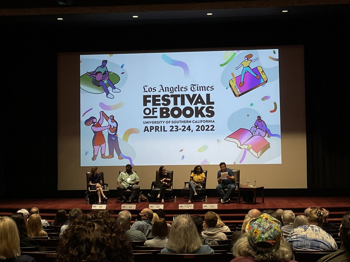 LichtmanRachel's tweet photo. Todays @latimes #FestivalofBooks filled my soul. I didn’t even know I needed to be surrounded by so many book lovers at one time. It was the perfect day! https://t.co/HP69JZq8Ys