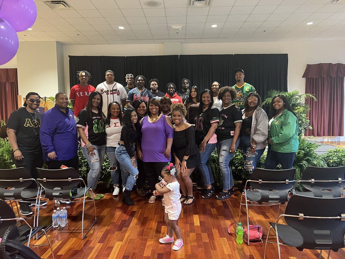 Relonda Alexander tweet media