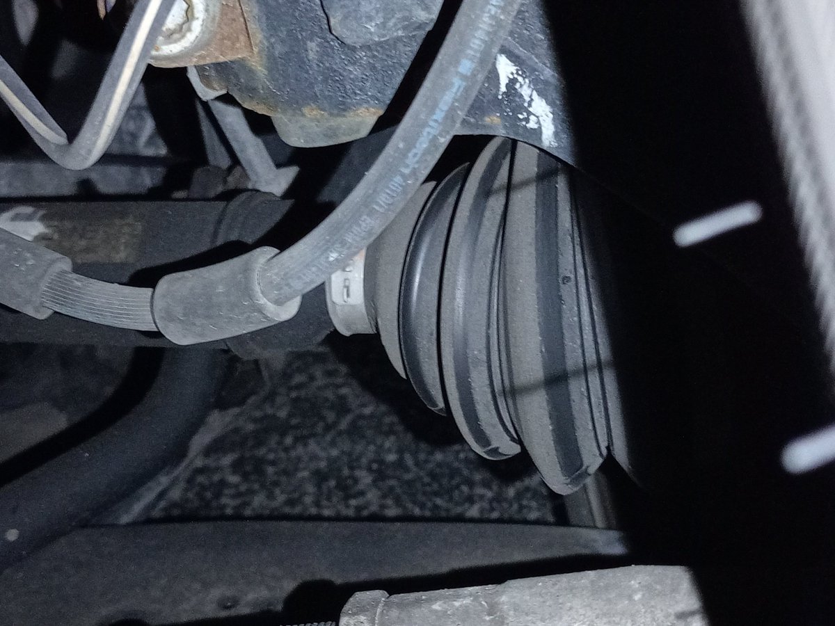 jms334t44's tweet image. What do you think of this cv boot? #cvboot #cars #carfix #mechanics #carmechanics #suspension