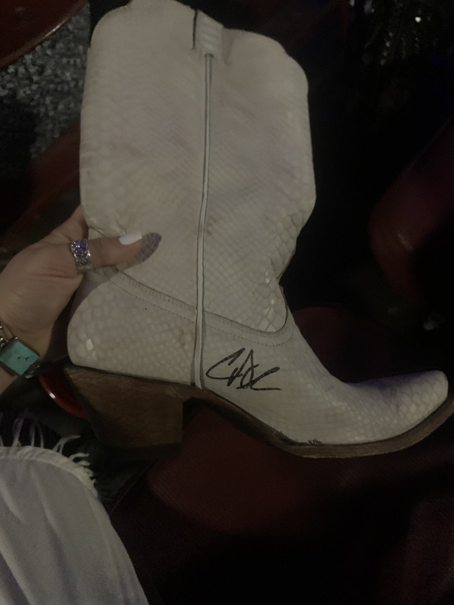 Just when I thought my birthday couldn’t get any better… 🤩 <a href="/caseydband/">Casey Donahew</a>
