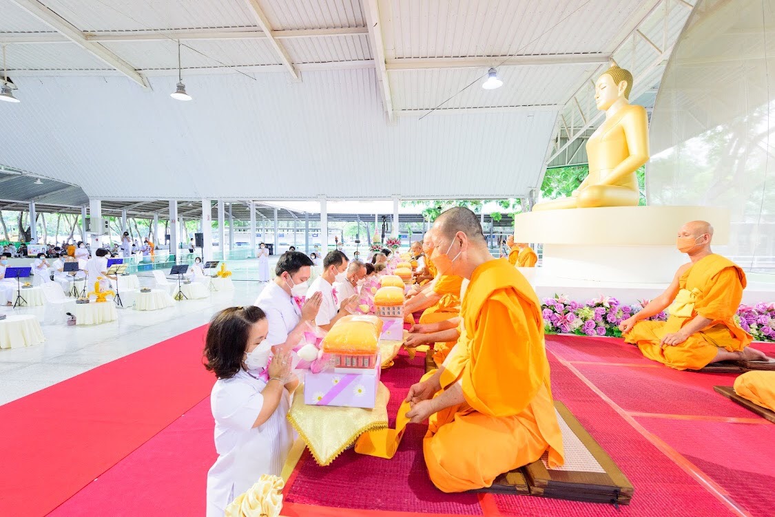 Psanitwong's tweet photo. 22เม.ย.65 อนุโมทนาบุญ พิธีเจริญพระพุทธมนต์ นั่งสมาธิ 7 วันก่อนงาน (ช่วงบ่าย) ในสัปดาห์ธรรมชัย #วันคุ้มครองโลก
เชิญร่วมกิจกรรมได้ เวลา 13.00-14.30 น.
ผ่านลิงก์ https://t.co/0APKq8nQVa
#EarthDay
#meditation
#peaceposition
#EarthDay2022
#Dhammakaya
#1MillionMeditators https://t.co/GxgtOFUaov
