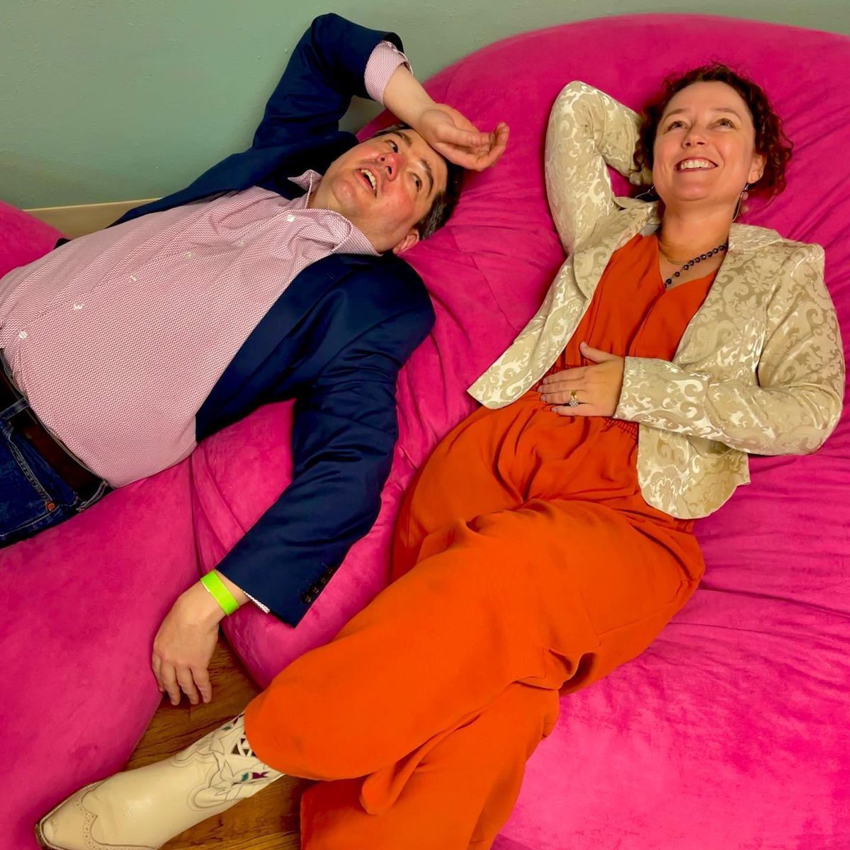 RealKeriSmith's tweet photo. Y’all we’re pooped @OriginalRecipeG @DisaffectedP @MythinformedMKE #betterdiscourse #betterdiscourseevent https://t.co/JNW1zcVWj7