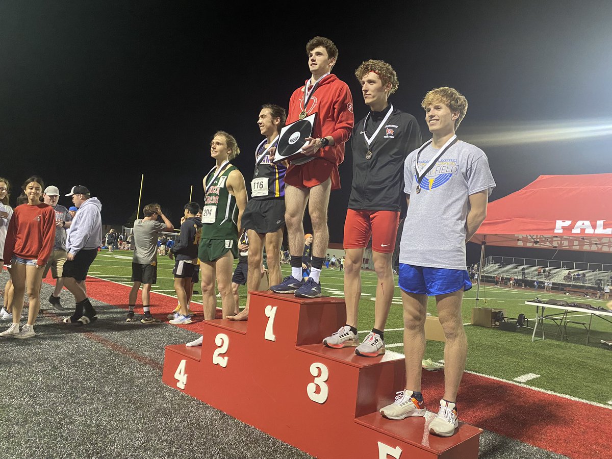 Most guys we have ever had qualify for <a href="/DistNightPal/">Distance Night</a> great fun night #DNIP22 topped off with <a href="/b_wasick/">Brett</a> getting 3rd in 1:53.79! <a href="/BHSRaiders/">BHS Athletics</a>