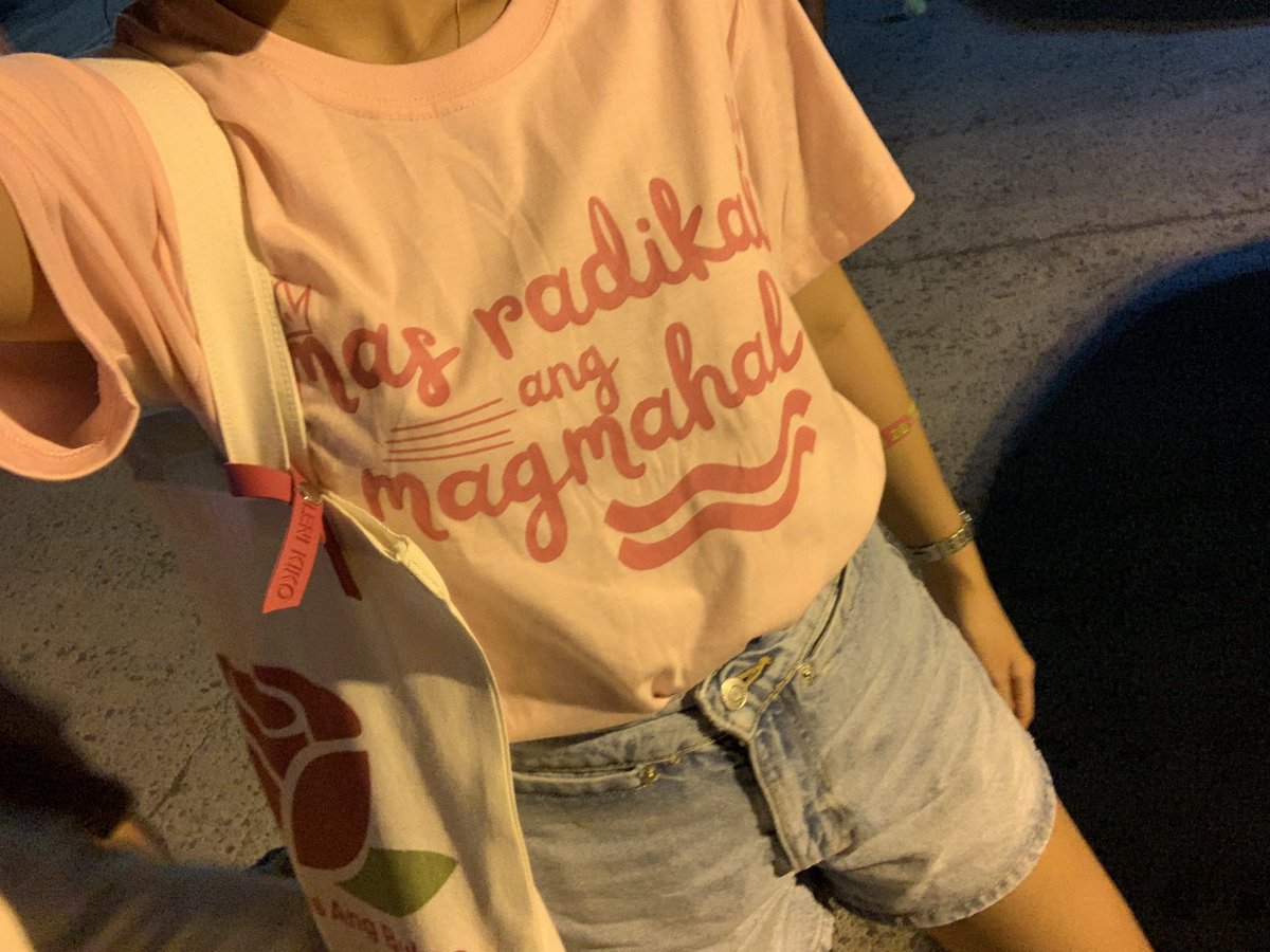 lostnikes's tweet photo. my first rally ever. it was fun and worth it. #LeniKiko2022 #PasayIsPink [tshirt: teetime.k on instagram] https://t.co/pWwWg9hE0x